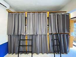 Maui Hostel - Adults Only
