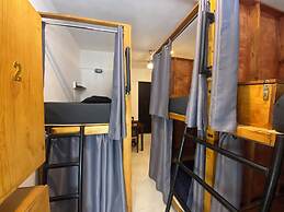 Maui Hostel - Adults Only