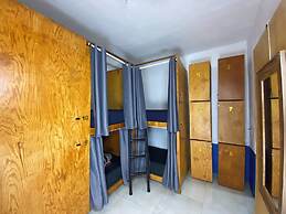 Maui Hostel - Adults Only