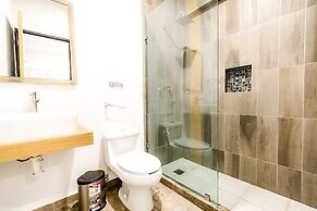 Maui Hostel - Adults Only