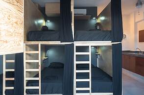 Maui Hostel - Adults Only