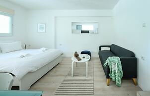 CozyStudio Apt in a vibrant neighborhood