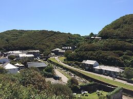 Charming Fully-equipped 3-bed Cottage nr Boscastle