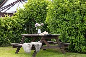 Peaceful Cornwall Retreat With Secure Garden