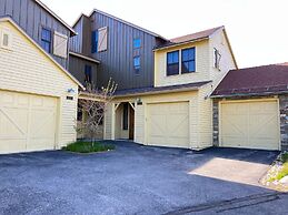 Snowcreek Vi The Lodges #1133 2 Bedroom Condo by RedAwning