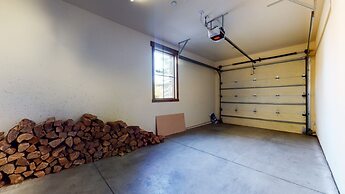 Snowcreek Vi The Lodges #1133 2 Bedroom Condo by RedAwning