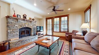 Snowcreek Vi The Lodges #1133 2 Bedroom Condo by RedAwning