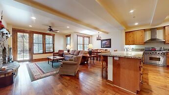 Snowcreek Vi The Lodges #1133 2 Bedroom Condo by RedAwning