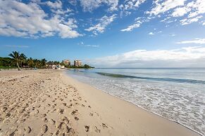 Casa Los Mares Ocean Front Penthouse 2 Bedroom Condo by Redawning