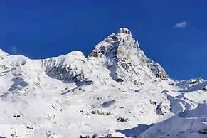 Newly Renovated Apartment in Cervinia's Heart