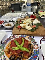 Cati Hotel Boutique Plus