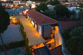 Cati Hotel Boutique Plus