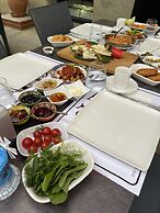 Cati Hotel Boutique Plus