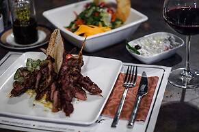 Cati Hotel Boutique Plus