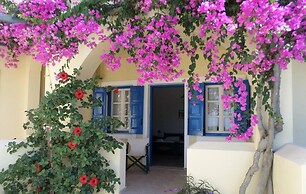 Santorious Cavehouse