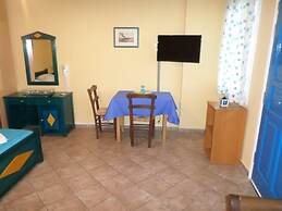 Santorious Cavehouse