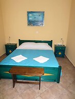 Santorious Family Apartment