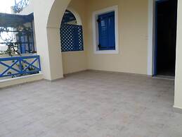 Santorious Family Apartment