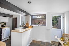 Stunning Character 2bed Cottage in St Albans Wifi