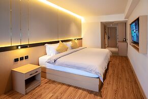 Millennium Plaza Hotel