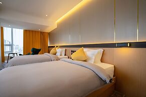 Millennium Plaza Hotel