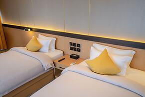 Millennium Plaza Hotel