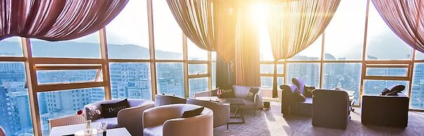 Millennium Plaza Hotel