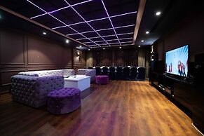 Millennium Plaza Hotel