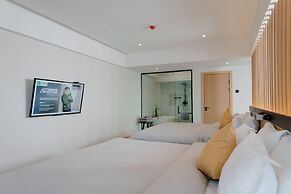 Millennium Plaza Hotel