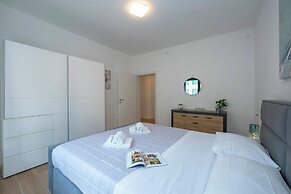 Boutique Apartment 10