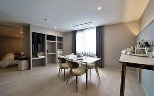 SeoMyeon Denvasta Central Hotel