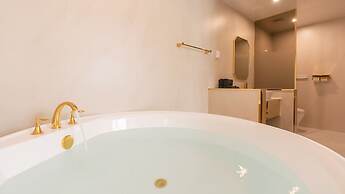 SeoMyeon Denvasta Central Hotel