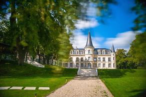 Le Château d'Hardricourt