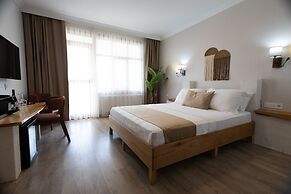 The Rest Port Village Hotel