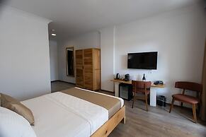 The Rest Port Village Hotel