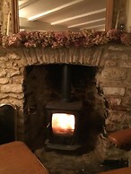 Impeccable 3-bed 17th Century Luxury Cottage