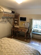 Impeccable 3-bed 17th Century Luxury Cottage