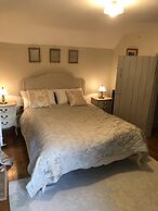 Impeccable 3-bed 17th Century Luxury Cottage