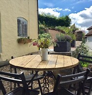 Impeccable 3-bed 17th Century Luxury Cottage