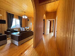 Deluxe Park Qusar Resort & Spa Hotel