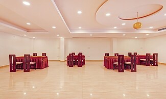 Treebo Silver Stallion