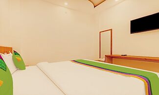 Treebo Silver Stallion