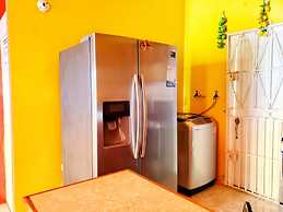 Sensational 2 Bedroom Getaway in Florence Hall