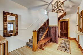 Rocky Mountain House - Sleeps 23