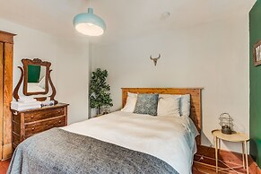 Rocky Mountain House - Sleeps 23