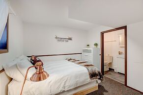 Rocky Mountain House - Sleeps 23