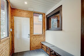 Rocky Mountain House - Sleeps 23