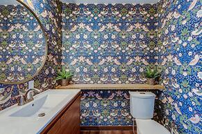 Rocky Mountain House - Sleeps 23