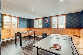 Rocky Mountain House - Sleeps 23