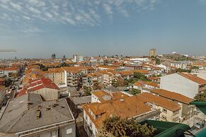 Downtown Grand Tower View by Vacationy